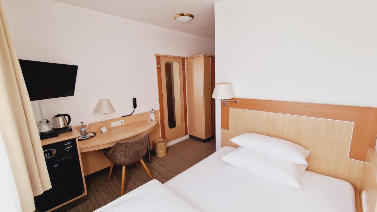 Hotel Garni Superior Metzingen  Exterior foto